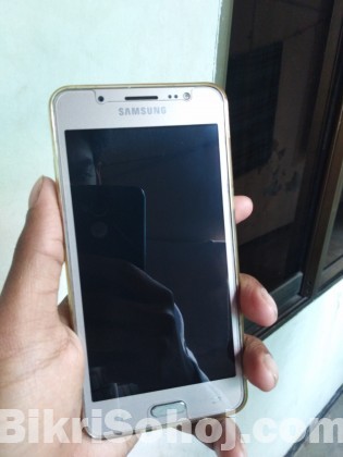 Samsung Galaxy J5 (6)